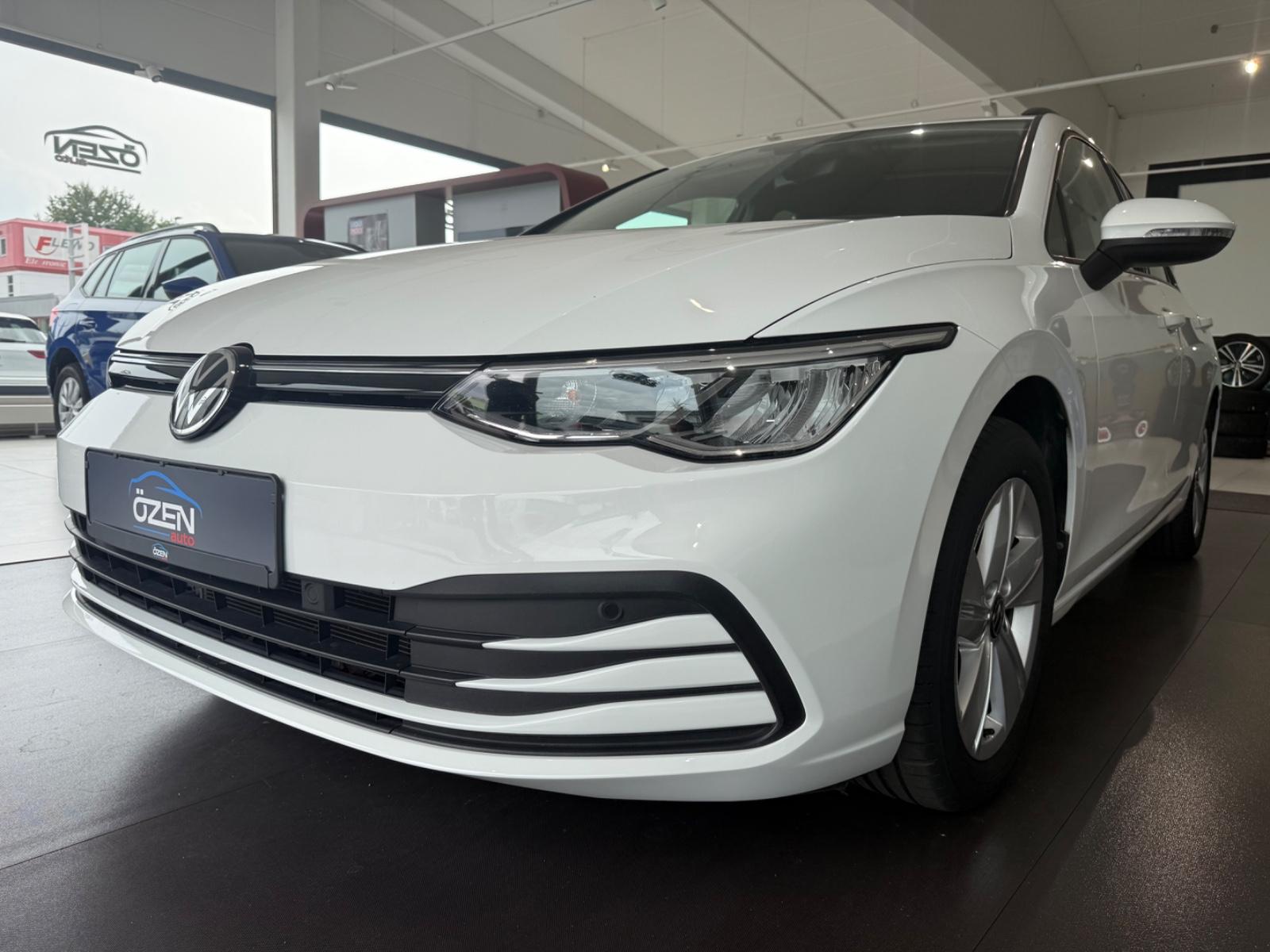Volkswagen Golf VIII Variant Life *AHK*ACC*AMBIENTE*APPS*
