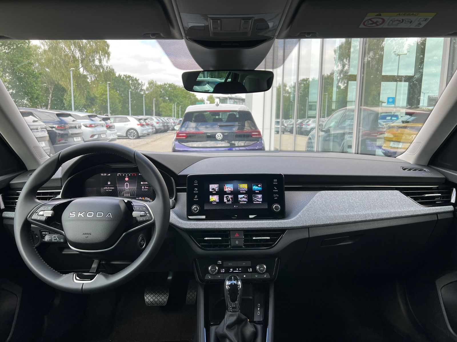 Fahrzeugabbildung SKODA Kamiq Selection 1.0 TSI DSG *ACC, LED, Kamera, S