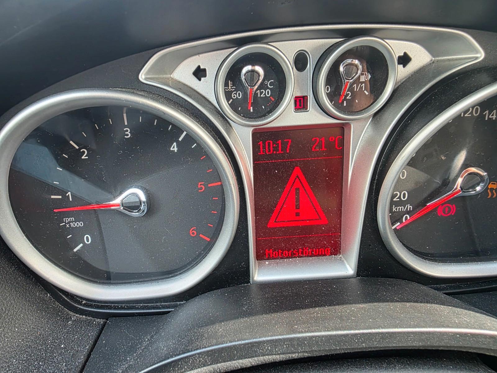 Ford Focus 2009 — photo 15