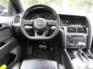 Audi Q7 - 12