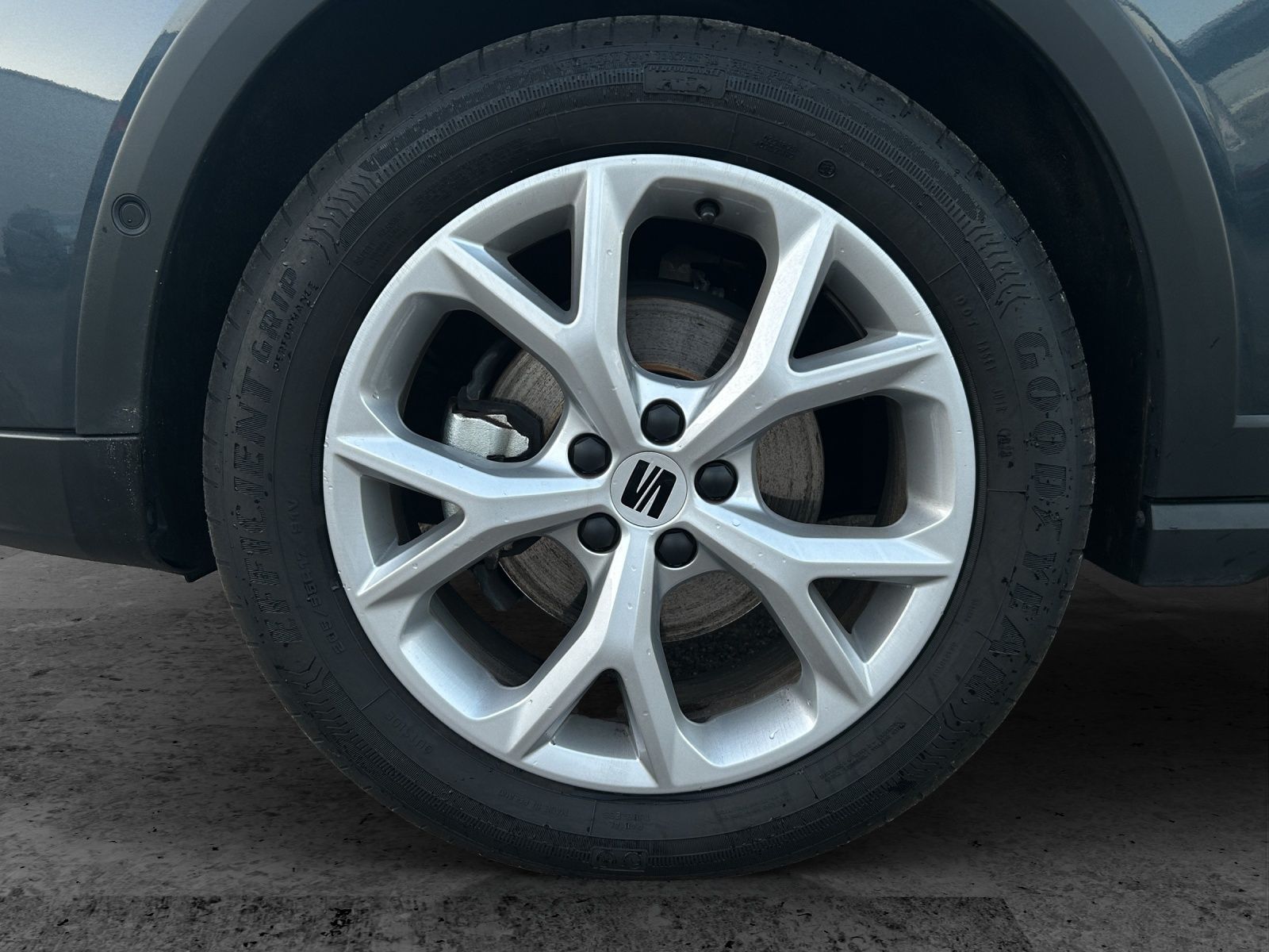 Fahrzeugabbildung SEAT Arona TSI FR-Line DSG LED Navi AID ACC RFK SH LM