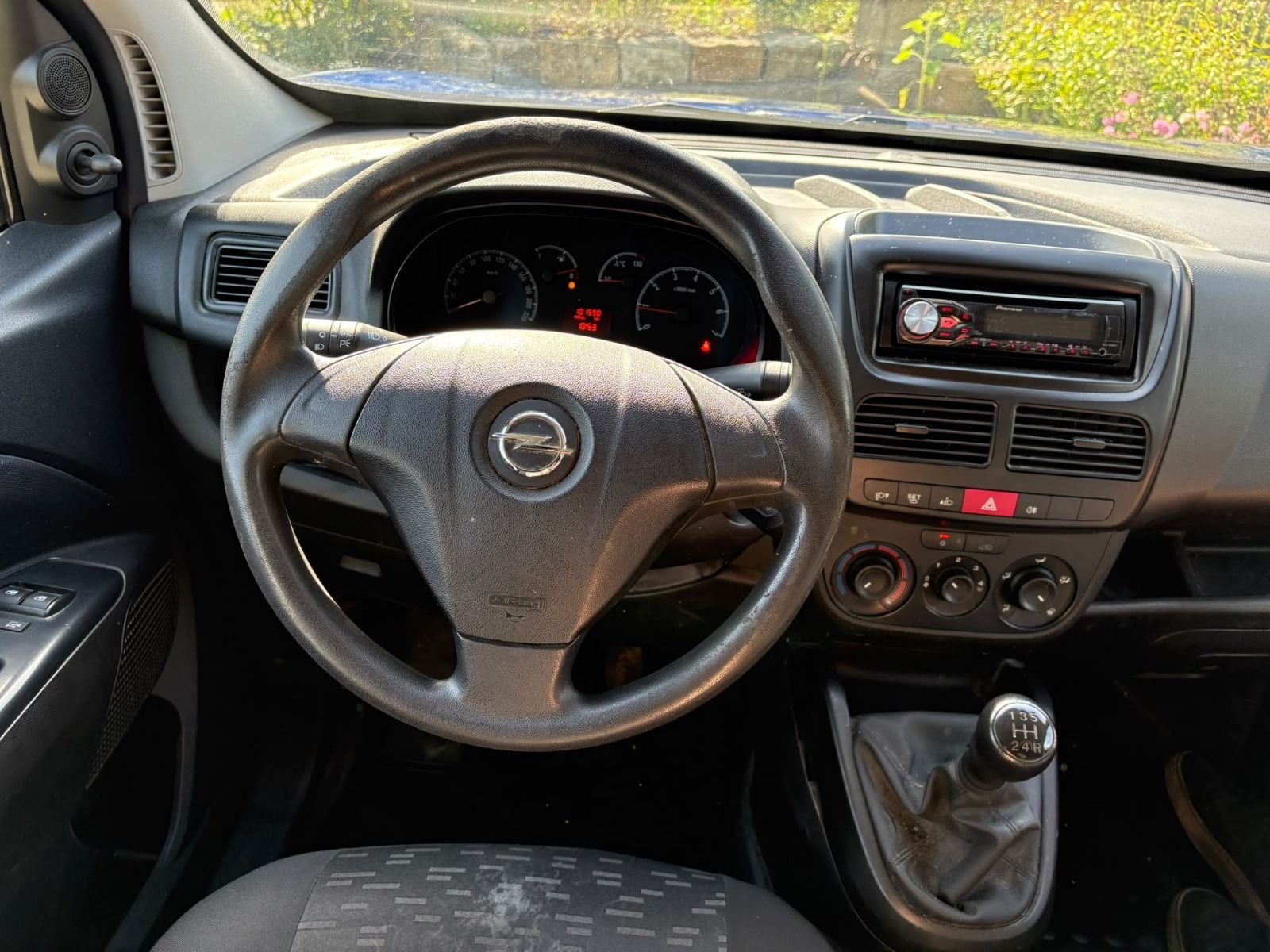 Photo 7 of OPEL