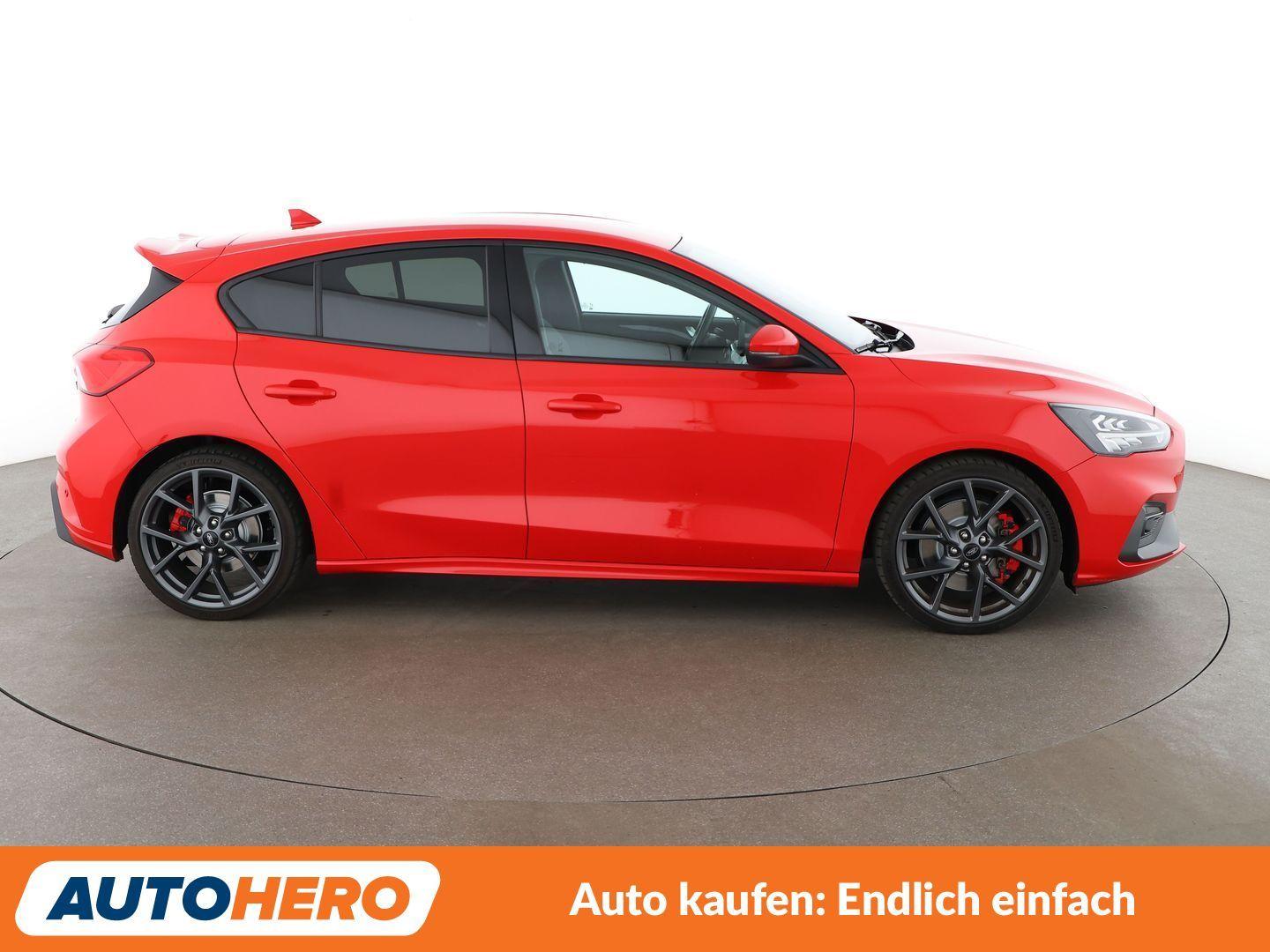 Ford Focus 2.3 EcoBoost ST *NAVI*LED*ACC*PDC*SHZ*LHZ*