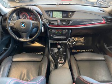 BMW X1 18 d xDrive *PANO*NAVI*PDC*AHK*TEMPOMAT*SHZ*