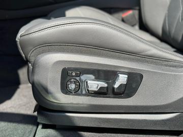 صورة 10 لـ 2024 BMW XM