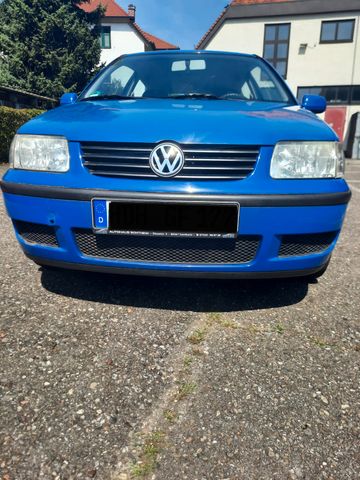 Volkswagen Polo 1.0 Basis