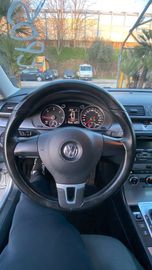 Volkswagen Passat - 9