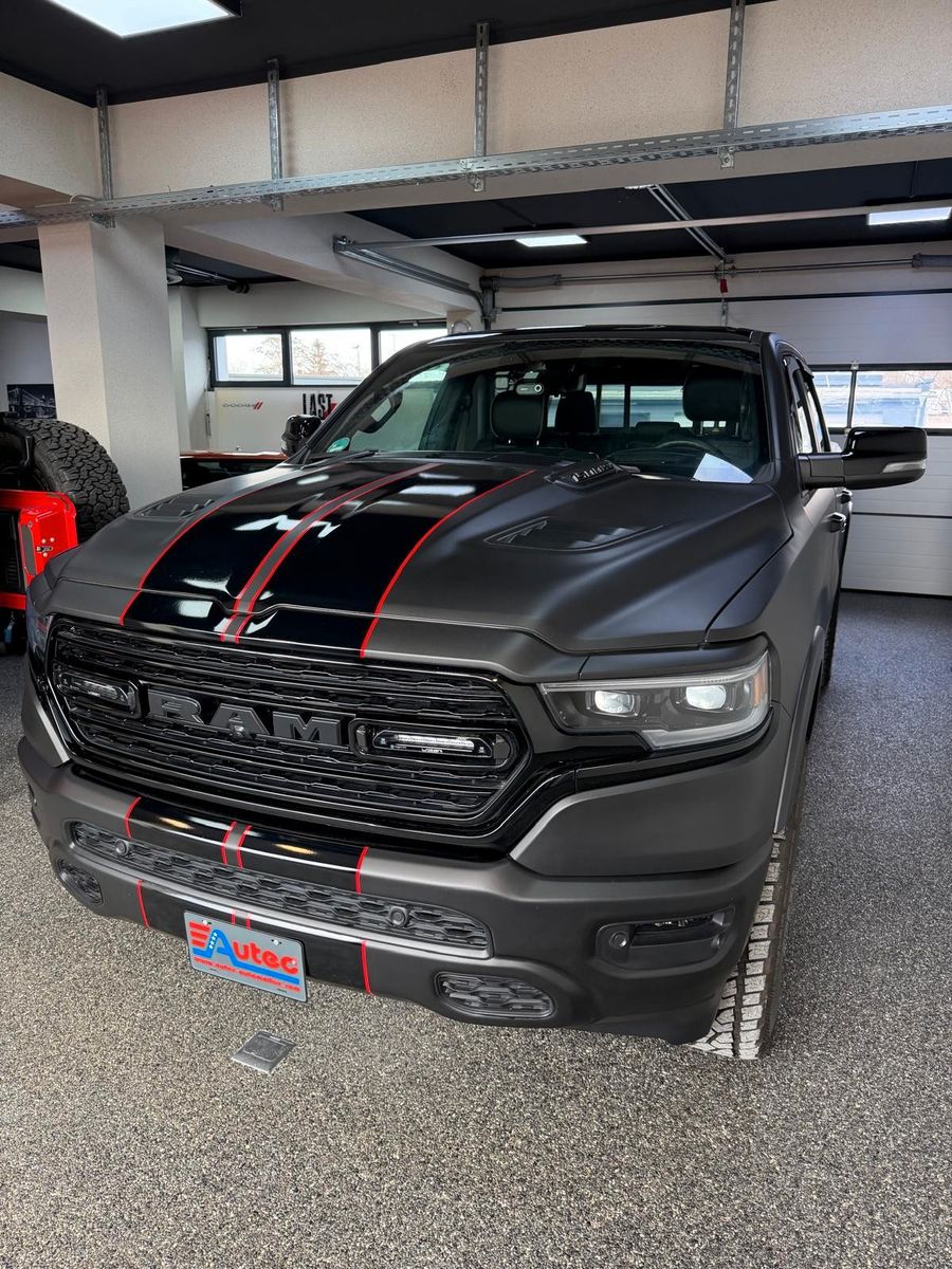 Fahrzeugabbildung Dodge LIMITED NIGHT ED. HEAD UP-LIFT-TAILGATE-PRINS
