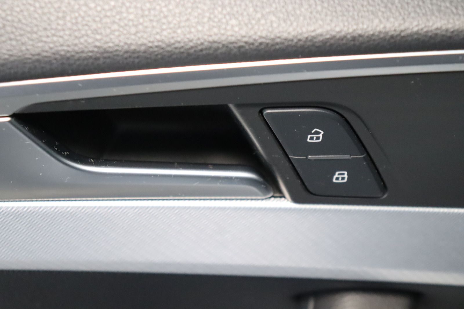 Fahrzeugabbildung Audi A5 Sportback 40 TFSI * LED * Navi * Keyless