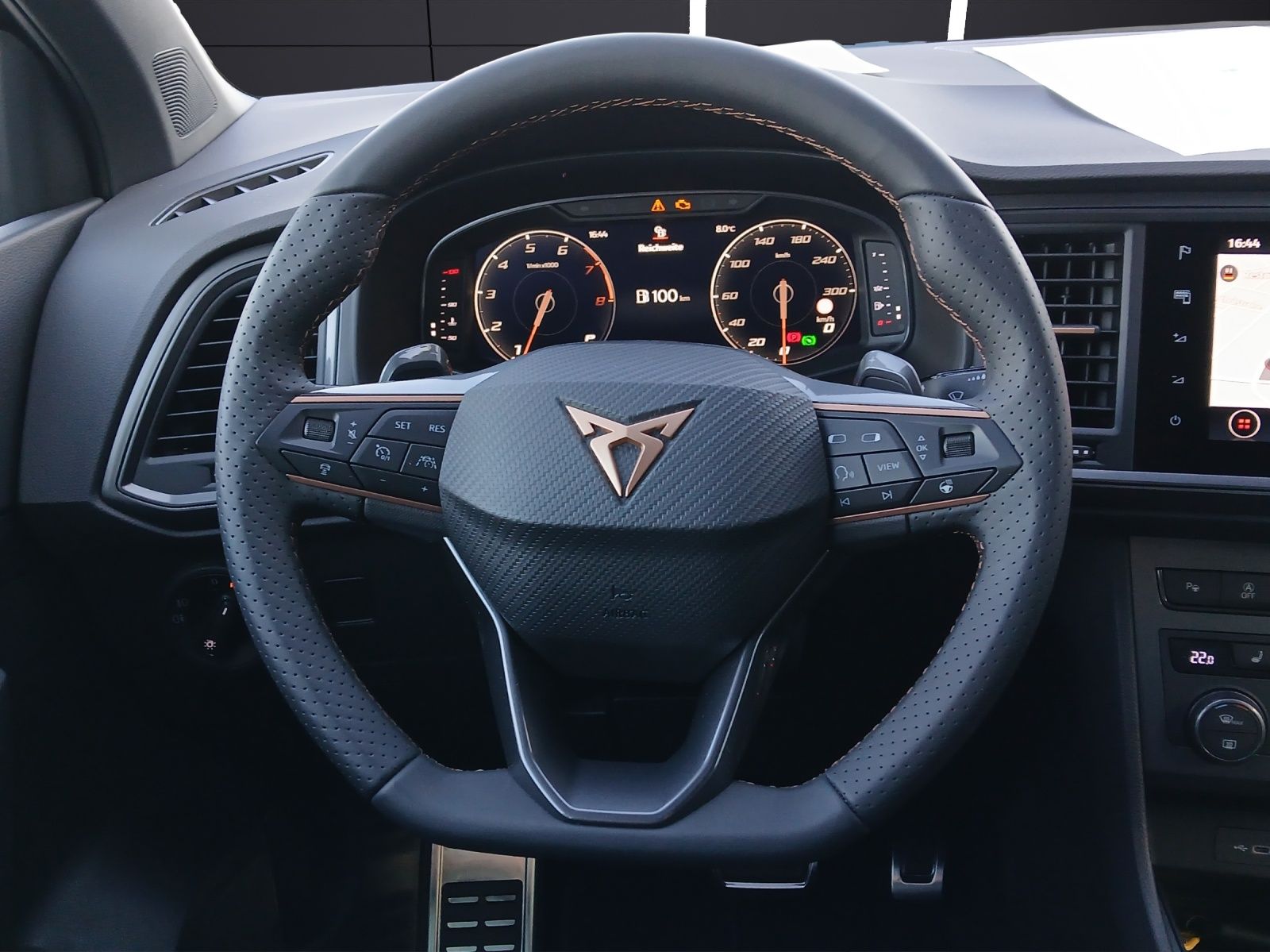 Fahrzeugabbildung CUPRA Ateca VZ 4Drive 2.0 TSI AHK Keyless Kamera