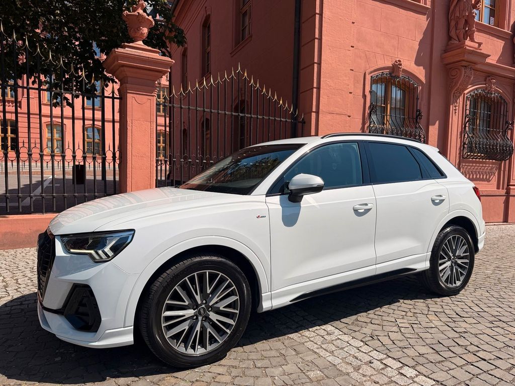 Image of Audi Q3