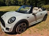 MINI Cooper S Cabrio  - weiße MINI Cooper S Cabrio