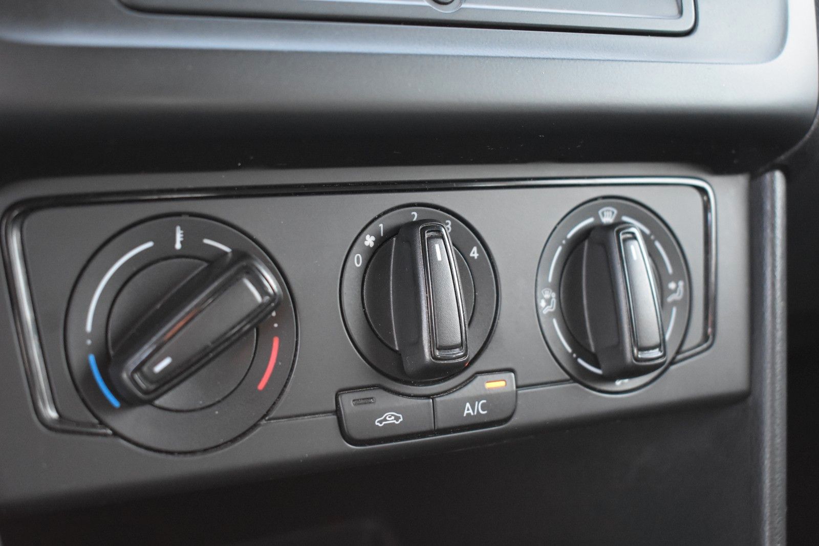 Fahrzeugabbildung Volkswagen Polo V Trendline BMT/PDC/KLIMA/SHZ