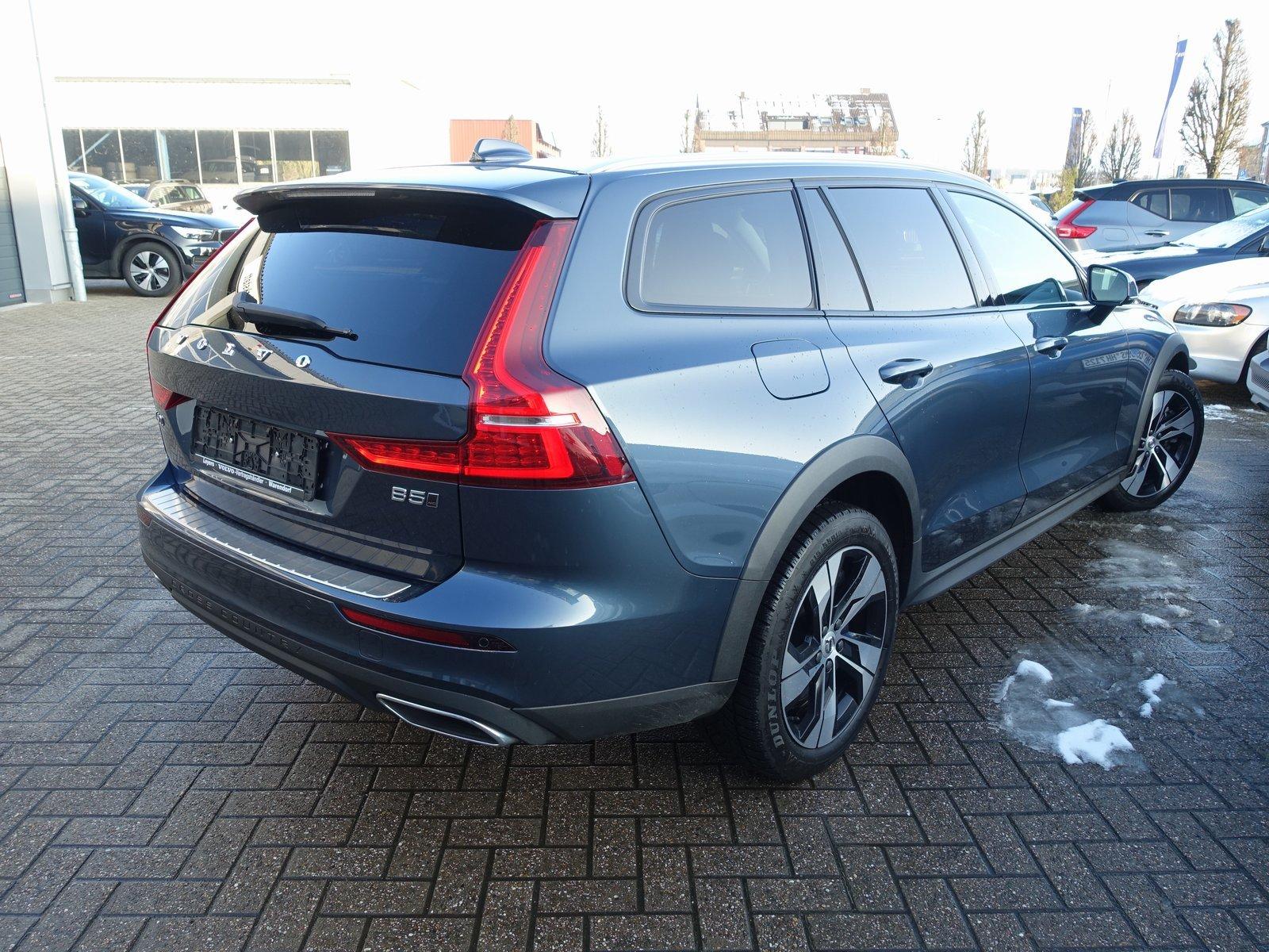 Volvo V60 Cross Country B5 AWD Pro AHK/BLIS/ACC/PILOT