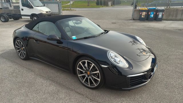 Porsche 911 Carrera 4 Cabriolet