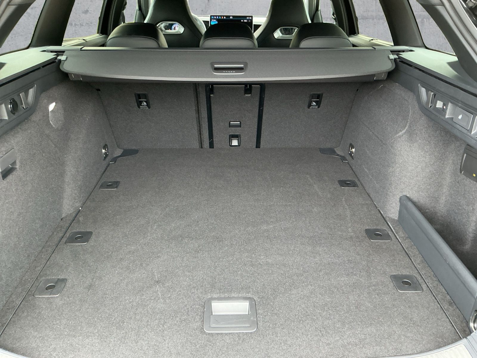 Volkswagen Passat Variant - Bild 14