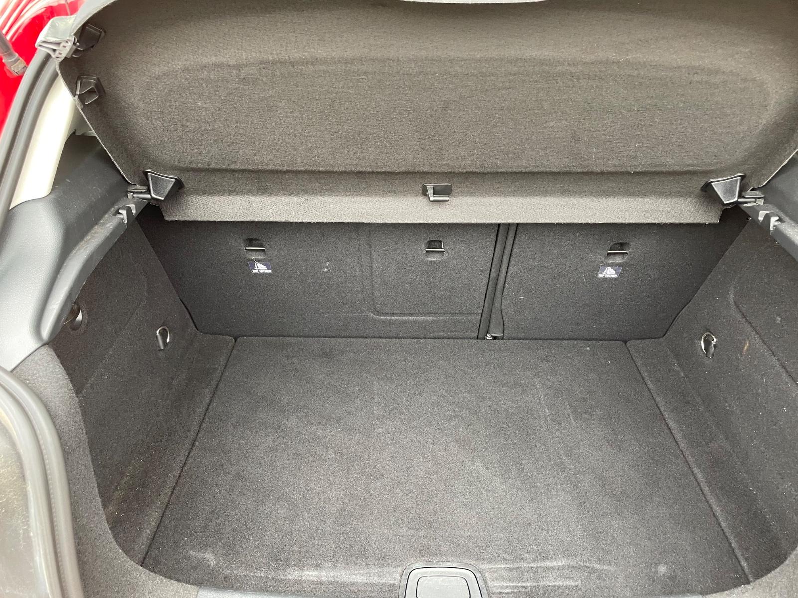 Mercedes-Benz A 250 4Matic AUT/NAVI/XENON/ALU/STANDHEIZUNG/TOP