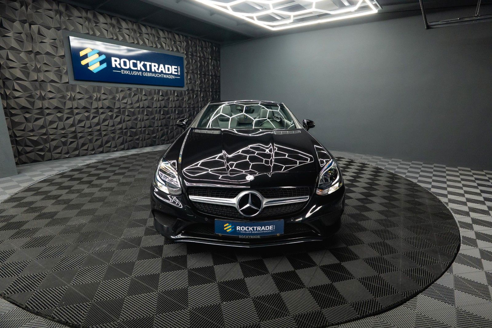 Fahrzeugabbildung Mercedes-Benz SLC 200 Roadster Sport *Sportabgas*Pano*Navi*