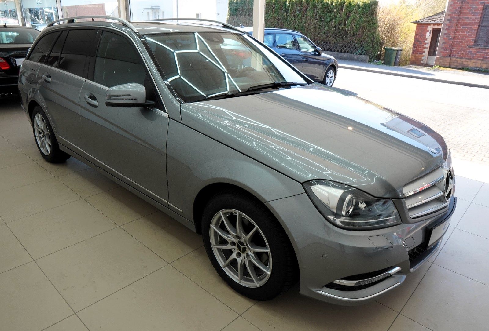 Fahrzeugabbildung Mercedes-Benz C 220 T CDI *Autom.*Navi*Xenon*Shz*Pano*AHK*