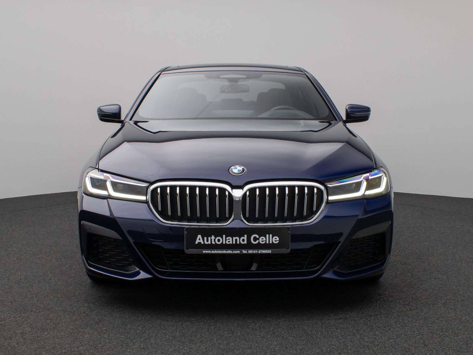 Fahrzeugabbildung BMW 540d xD M Sport Glasdach Kamer Laser HUD H/K 19"