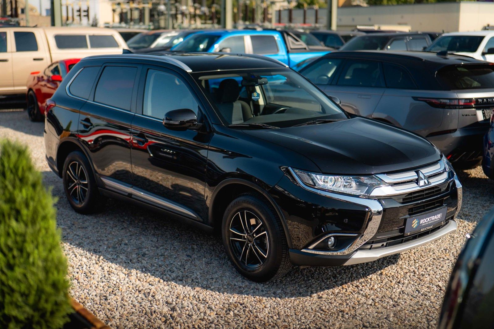 Fahrzeugabbildung Mitsubishi Outlander Edition 100 2WD | DAB | Kamera | 1Hand