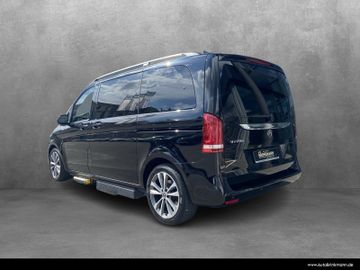Mercedes V 220 - 8