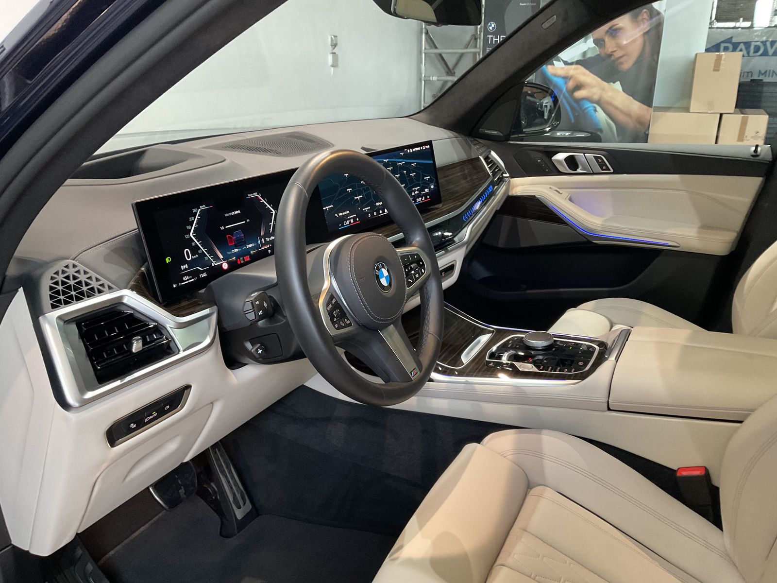 Fahrzeugeinzelansicht 10 Fahrzeugabbildung BMW X7 xDrive40d |Standheizung |Integral-Aktivlenkun