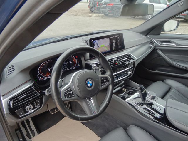 Fahrzeugabbildung BMW 520d xDrive M Sport/1.Hd/AHK/Virtual/Kamera/