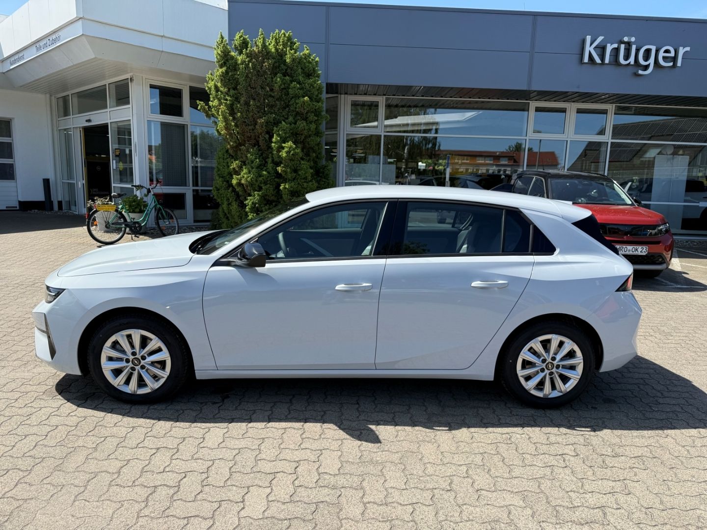 Fahrzeugabbildung Opel Astra L Edition SHZ+LHZ+Kamera+Allwetter