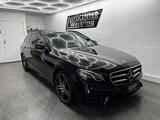 Mercedes-Benz E 200 T-Model *AMG-Paket*Leder*LED*Kamera*19Zoll - Mercedes-Benz E-Klasse: AMG Paket