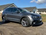 Volkswagen Tiguan 1.4 TSI ACC DSG Highlight R-Line Navi AHK - VW Tiguan von privat