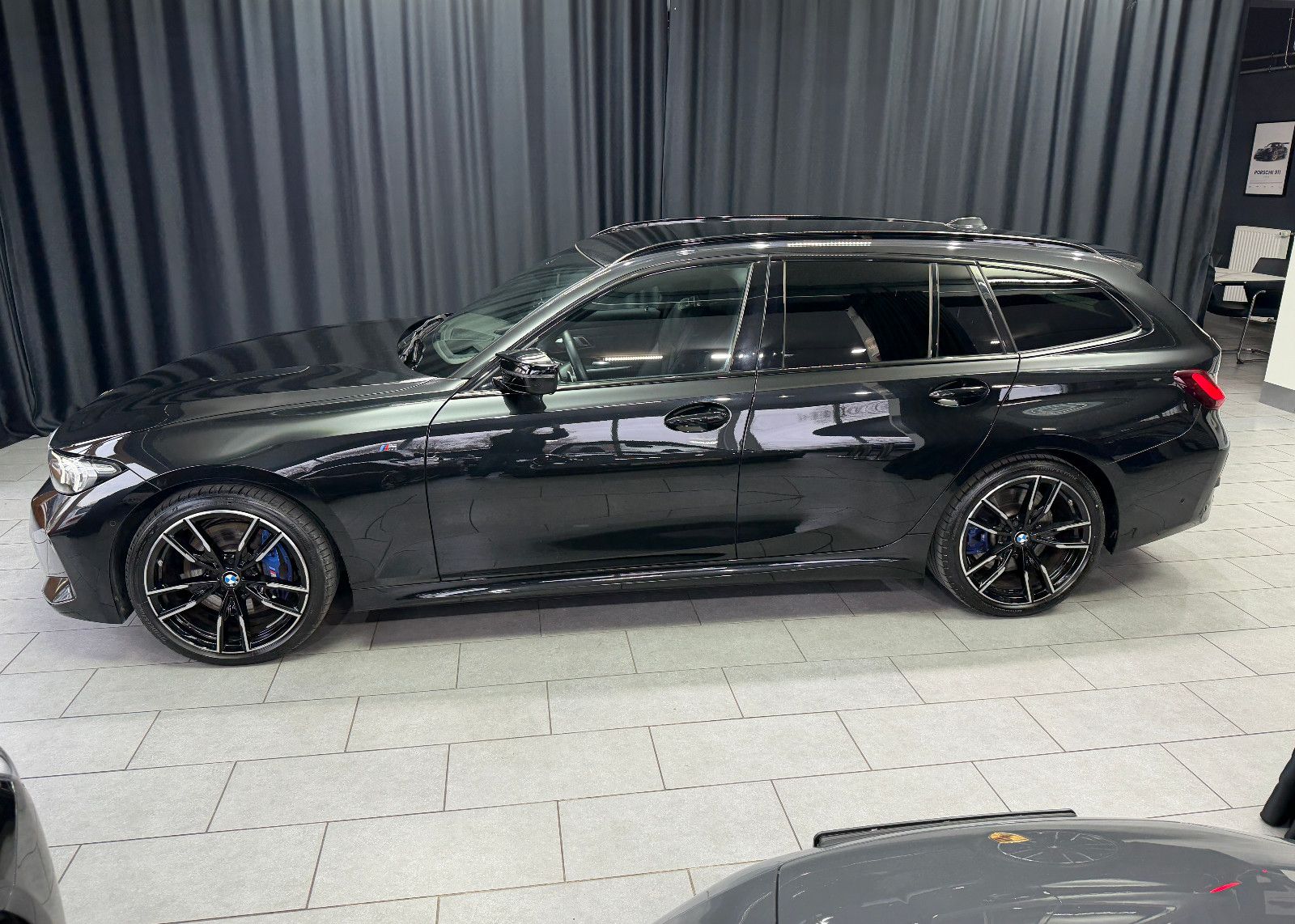 Fahrzeugabbildung BMW M340 i xDrive Touring |FACELIFT|HIFI|AHK|