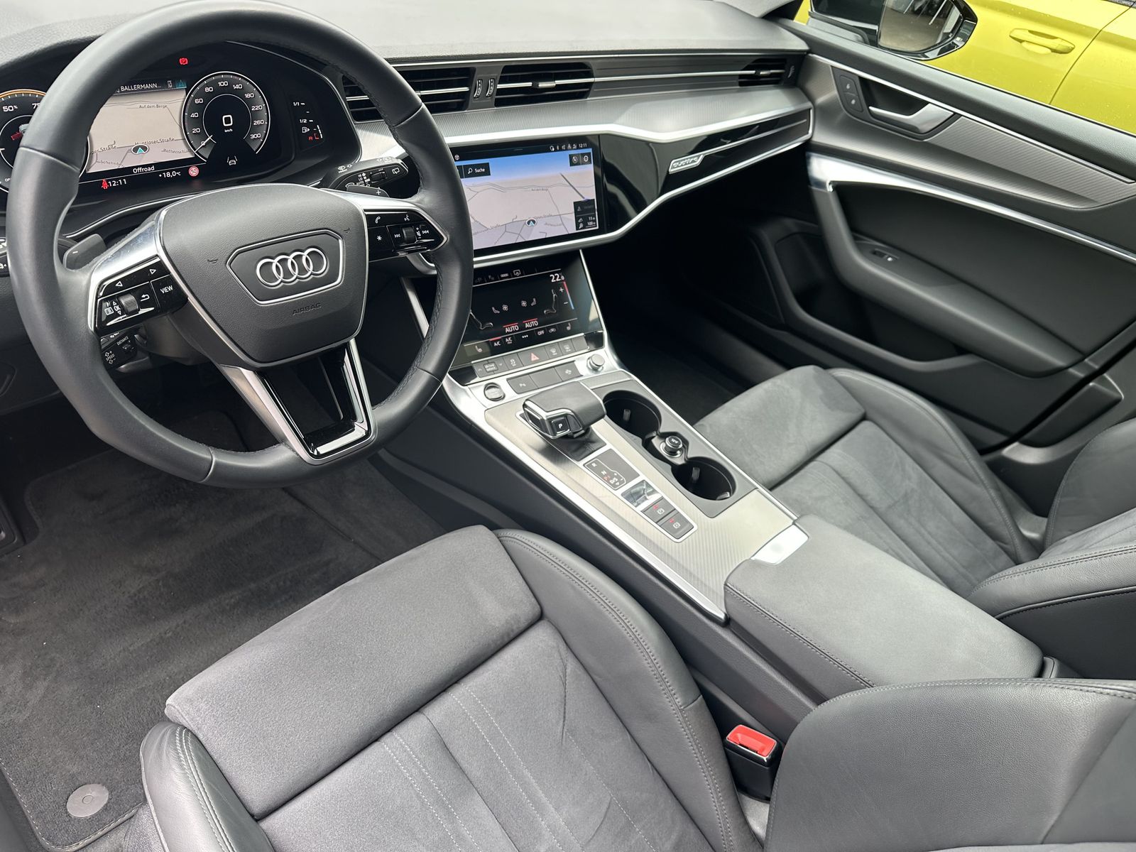 Fahrzeugabbildung Audi A6 Avant 50 TFSI e Qu S-Line NAV+LED+PANO+ACC+VC