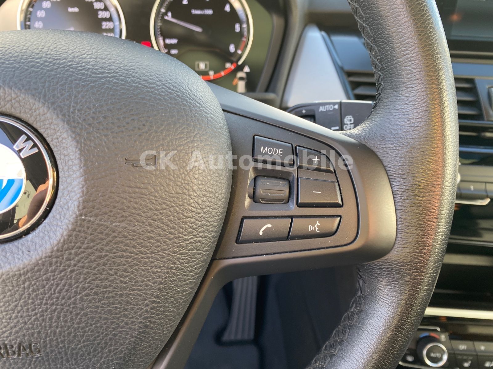 Fahrzeugabbildung BMW 218d Gran Tourer Advantage/Navi/Pano/LED/AHK