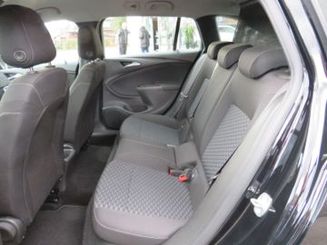Fahrzeugabbildung Opel Astra K Sports Tourer Business NAVI PDC TELVOR