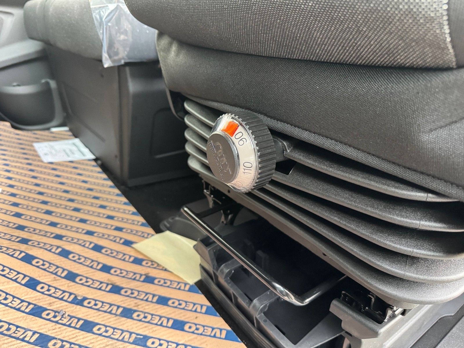 Fahrzeugabbildung Iveco Daily 35C21 HA8 *R4.100mm*AHK*LED*Automatik*