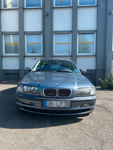 BMW E46 320i