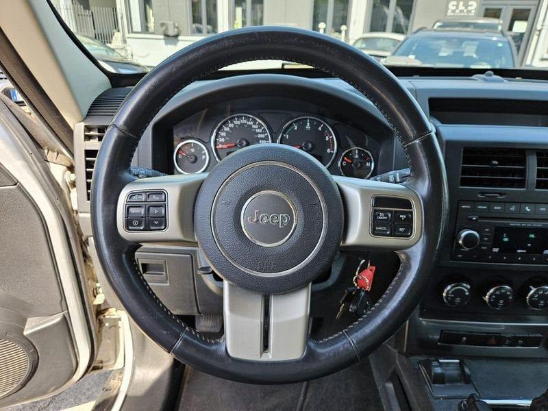 Jeep Cherokee 2.8 CRD Limited | 200 ch | BVM | Régulateur de vitesse | Barres de toit | Jantes alliage