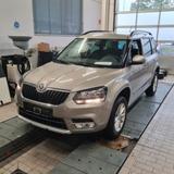 Skoda YETI 2.0 TDI AMBITION | TEMPOMAT | PDC | RADIO | - Skoda Yeti: Schwarz