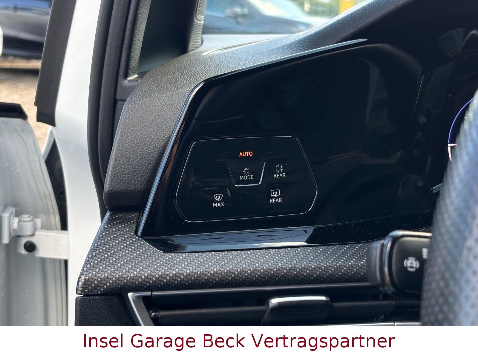 Volkswagen Golf VIII Variant R-Line|Carplay|LED|ACC|1.Hand