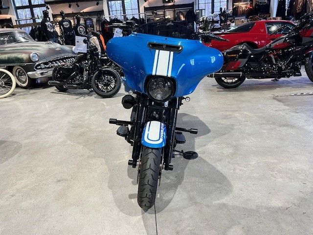 Fahrzeugabbildung Harley-Davidson FLHXST*FAST JOHNNIE*ÖHLINS*STREET GLIDE ST*117