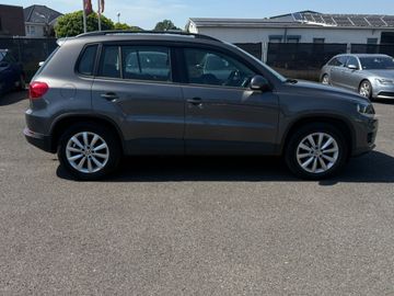 Volkswagen Tiguan - 4