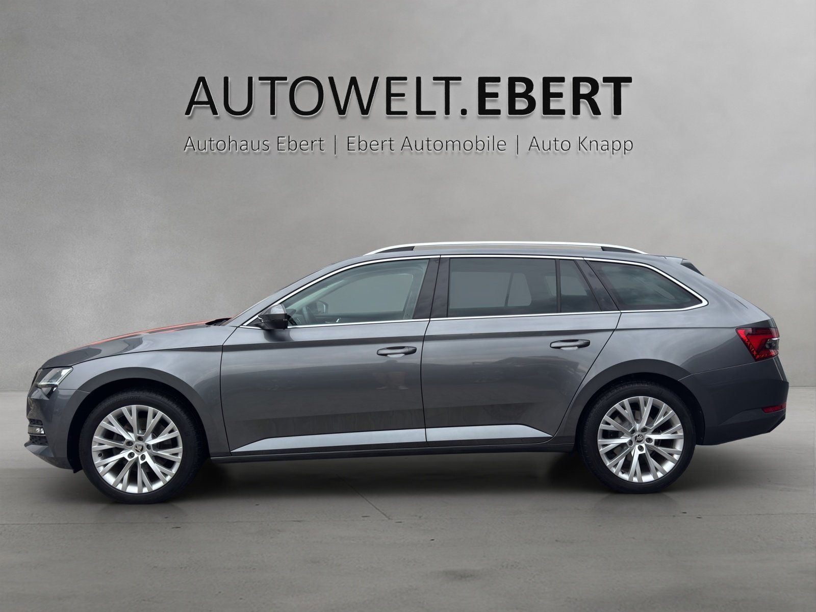 Fahrzeugabbildung SKODA Superb Combi 2.0 TSI DSG Style/AHK/KAMERA/ACC/