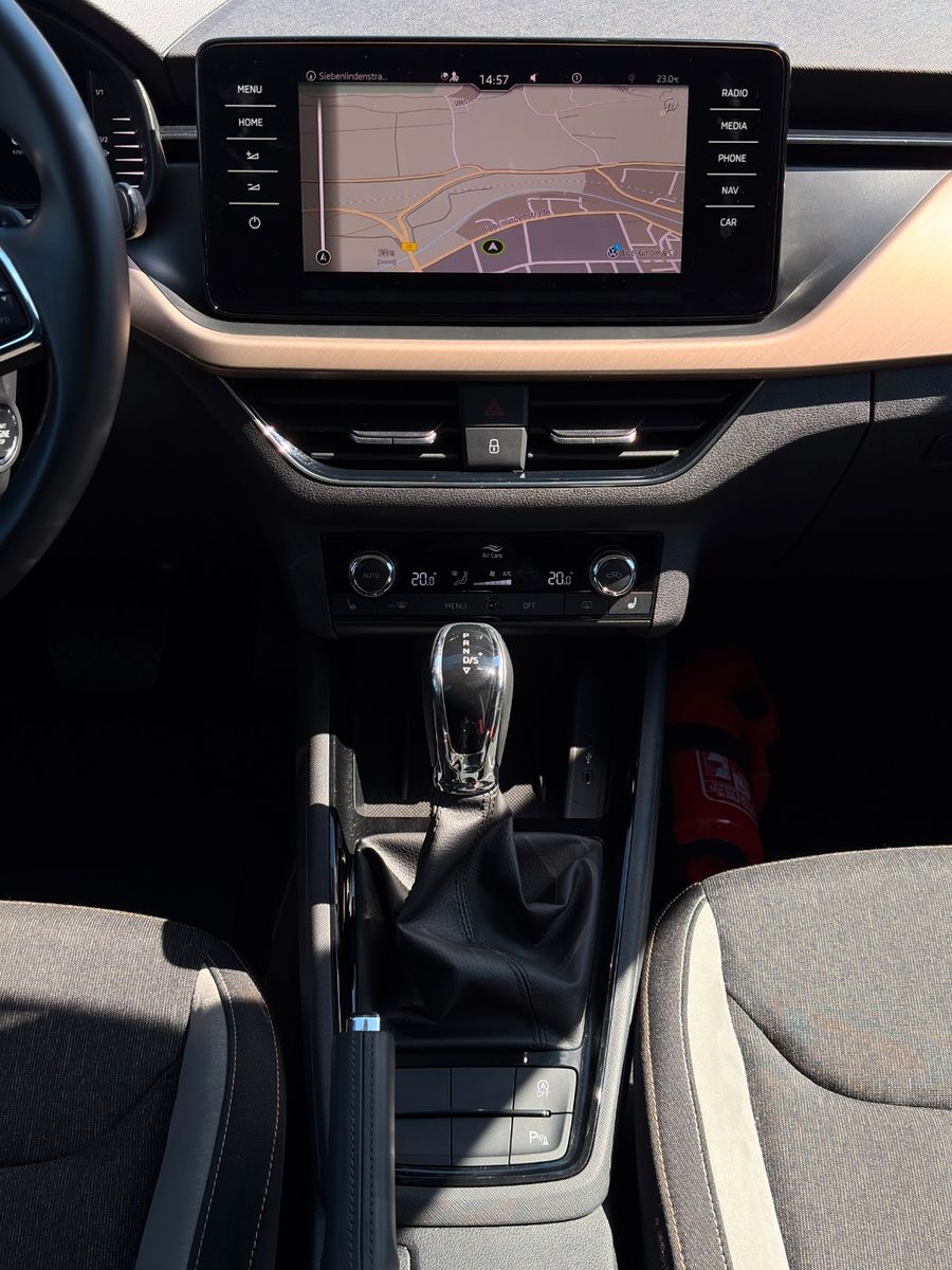 Fahrzeugabbildung SKODA Kamiq 1.0 TSI DSG Style CarPlay LED ACC CAM LHZ