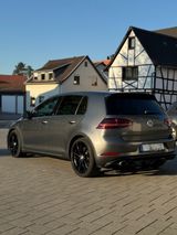 Volkswagen Golf 2.0 TSI DSG 4MOTION R LEDER VIRTUELL UVM. - Volkswagen in Bonn
