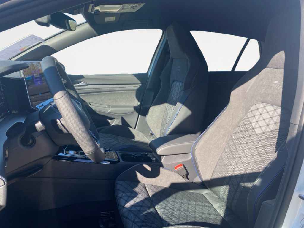 Volkswagen Golf - Bild 9