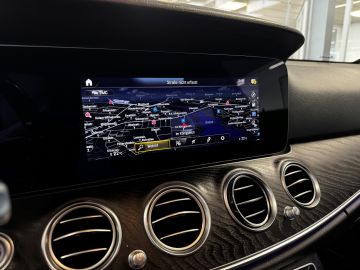 Mercedes E 200 - 11