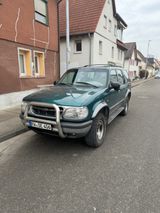 Ford Explorer 4.0 V6 SOHC **Nachtrag!** - Ford Explorer mit Benzin-Antrieb: Allradantrieb, Geländewagen, 4.0