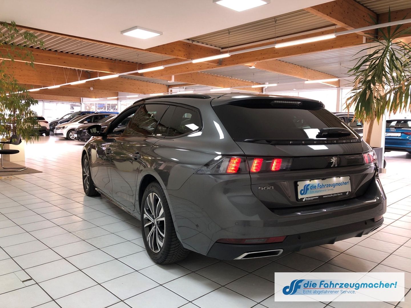 Fahrzeugabbildung Peugeot 508 SW Allure Pack 1.5 BlueHDi Navi ACC Apple Ca