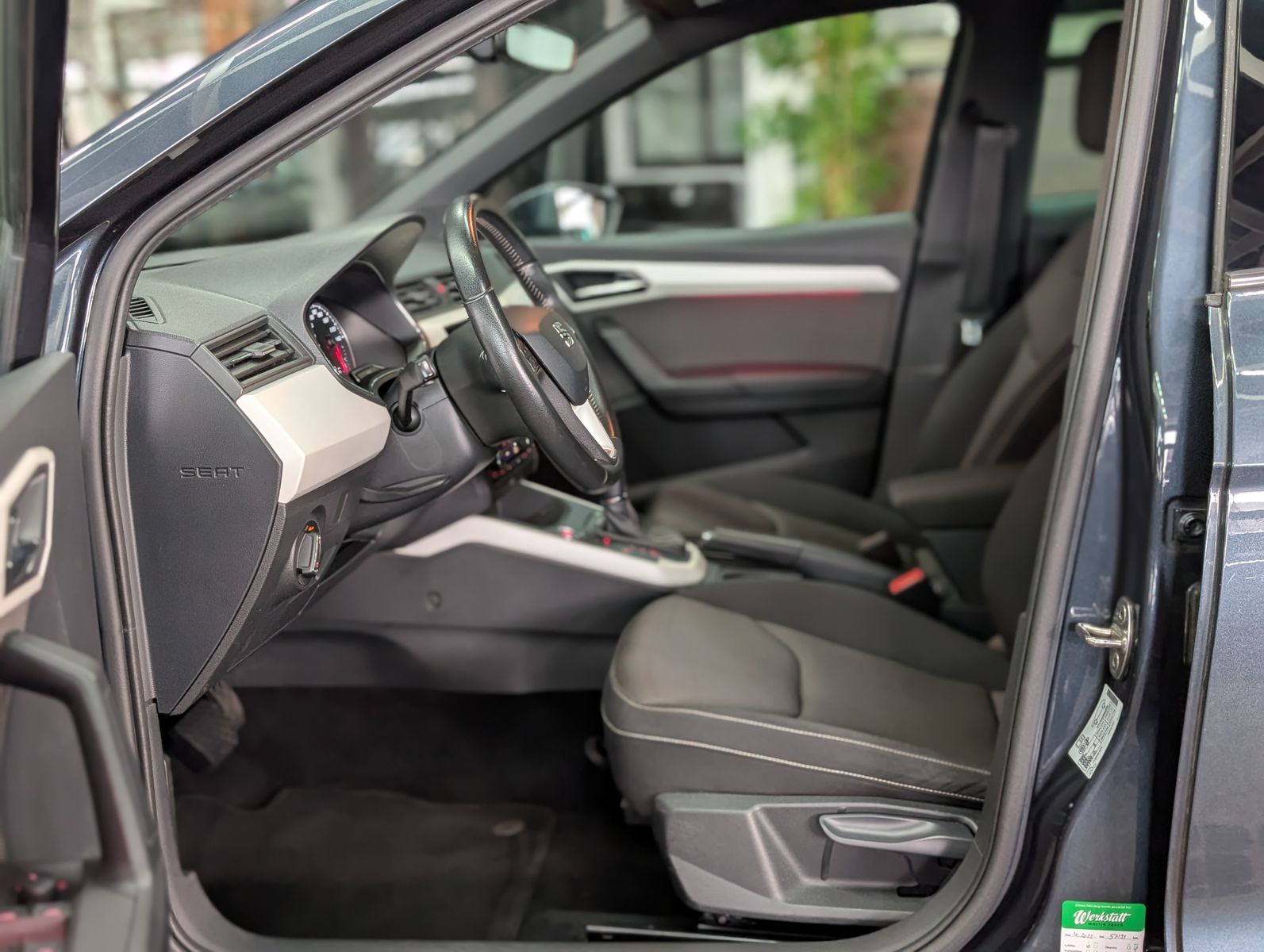 Fahrzeugabbildung SEAT Arona Xcellence FULL-LINK LED KESSY SHZ TEMP ALU